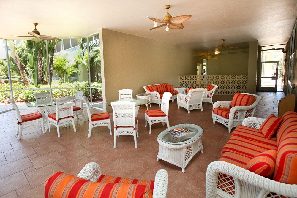 Marco Beach Vacation Suites Caxambas Exterior foto